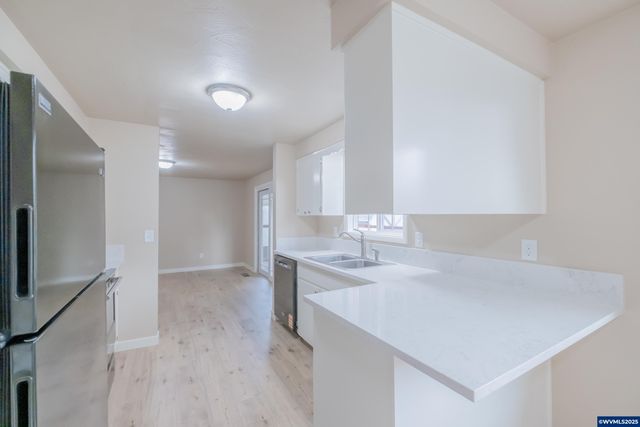 562 Connecticut Av SE, Salem, OR 97317