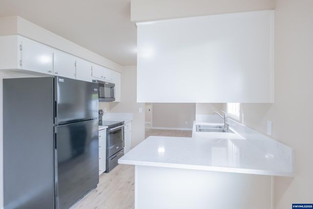 562 Connecticut Av SE, Salem, OR 97317