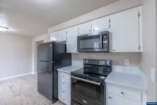 562 Connecticut Av SE, Salem, OR 97317