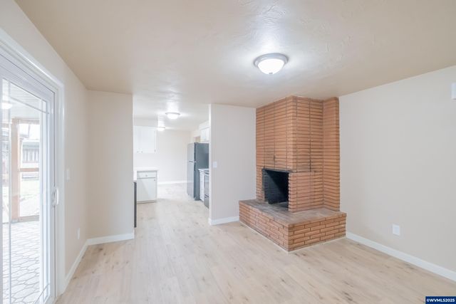 562 Connecticut Av SE, Salem, OR 97317