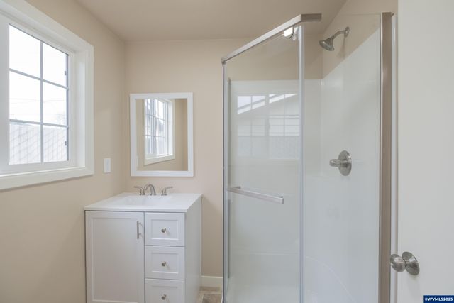 562 Connecticut Av SE, Salem, OR 97317