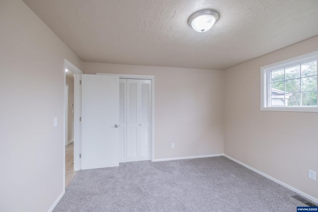 562 Connecticut Av SE, Salem, OR 97317