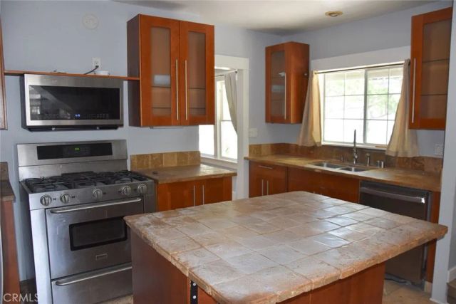 166 Cambridge, Orange, CA 92866