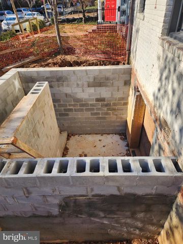 1616 E ST NE, Washington, DC 20002