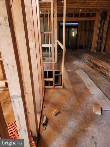 1616 E ST NE, Washington, DC 20002