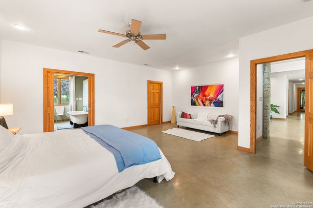 317-1 Saddle Mountain, Boerne, TX 78006