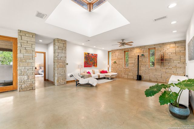 317-1 Saddle Mountain, Boerne, TX 78006