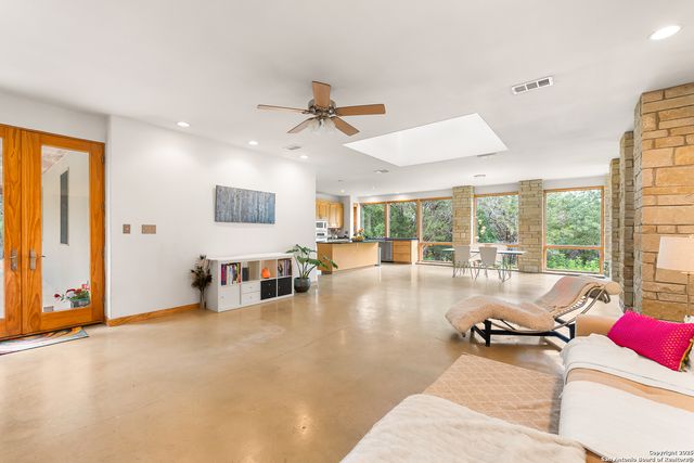 317-1 Saddle Mountain, Boerne, TX 78006