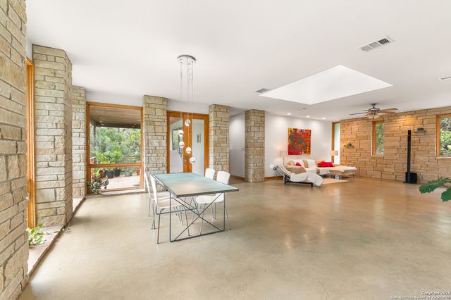 317-1 Saddle Mountain, Boerne, TX 78006