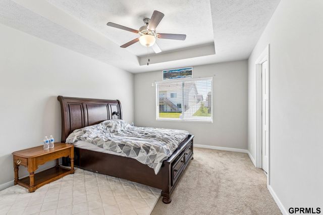 17009 Huntington Avenue, Omaha, NE 68116