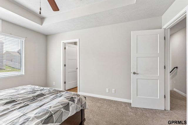 17009 Huntington Avenue, Omaha, NE 68116
