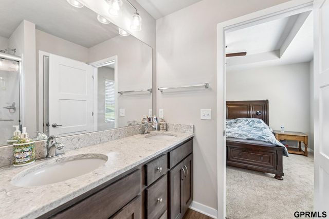 17009 Huntington Avenue, Omaha, NE 68116