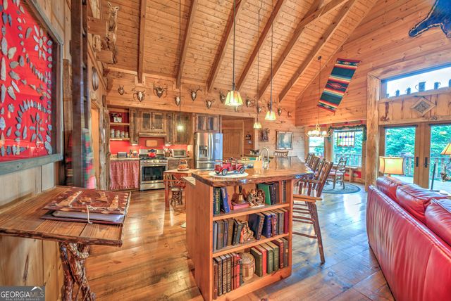 5232 CROW CREEK Road, Lakemont, GA 30552