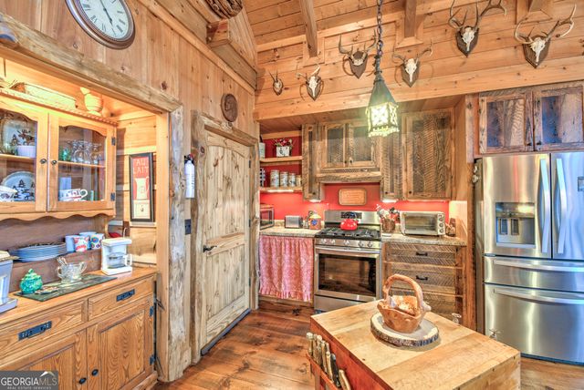 5232 CROW CREEK Road, Lakemont, GA 30552