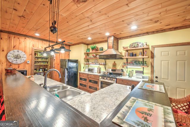 5232 CROW CREEK Road, Lakemont, GA 30552