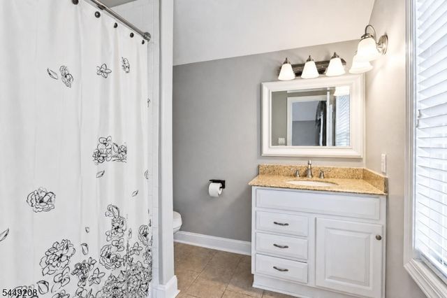 2 San Bar Dr, Jefferson Twp., NJ 07849