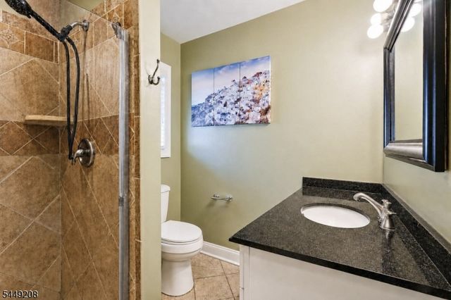 2 San Bar Dr, Jefferson Twp., NJ 07849