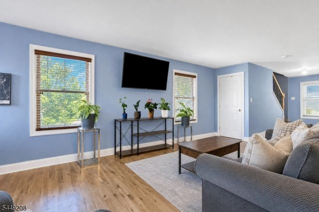 2 San Bar Dr, Jefferson Twp., NJ 07849
