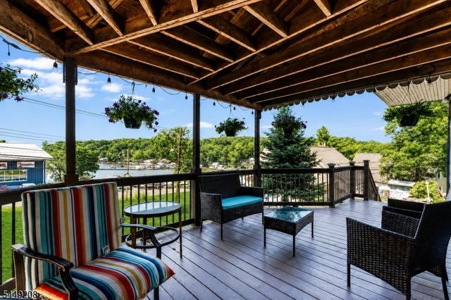 2 San Bar Dr, Jefferson Twp., NJ 07849