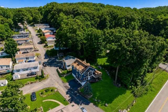2 San Bar Dr, Jefferson Twp., NJ 07849
