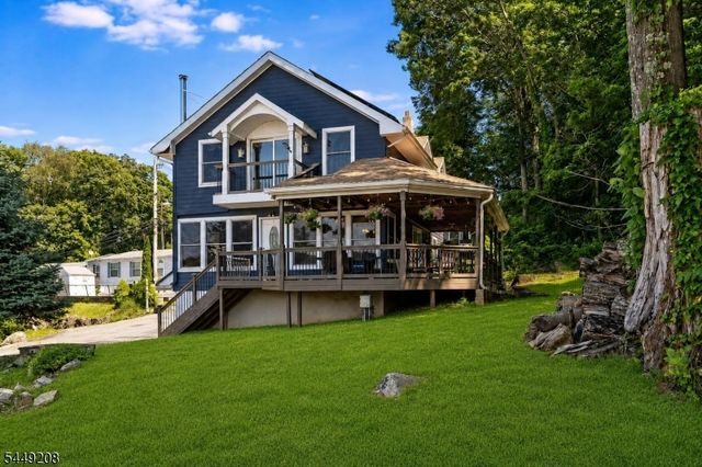 2 San Bar Dr, Jefferson Twp., NJ 07849