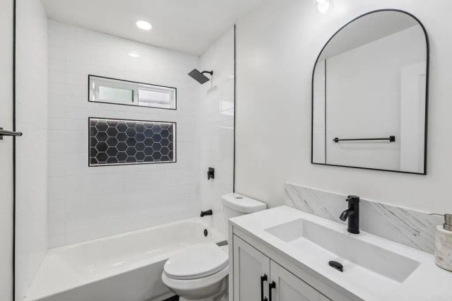 1477 Montgomery Drive, Vista, CA 92084