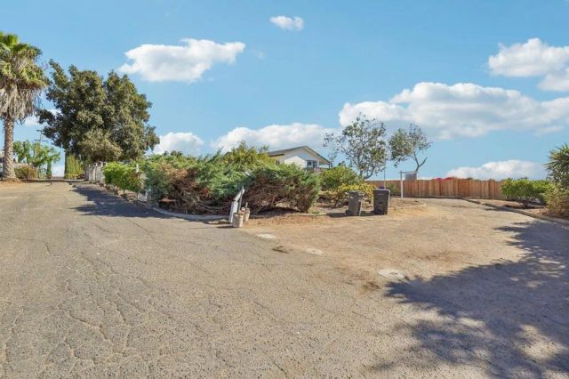 1477 Montgomery Drive, Vista, CA 92084