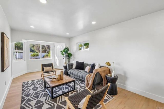 1477 Montgomery Drive, Vista, CA 92084