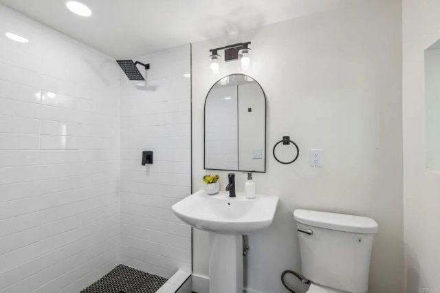 1477 Montgomery Drive, Vista, CA 92084