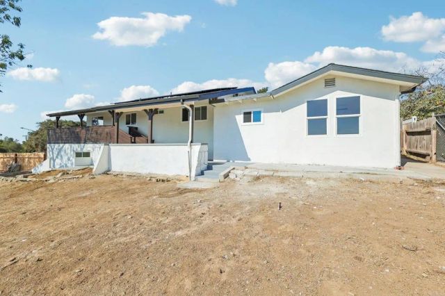 1477 Montgomery Drive, Vista, CA 92084
