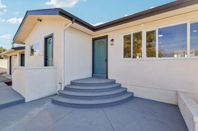 1477 Montgomery Drive, Vista, CA 92084