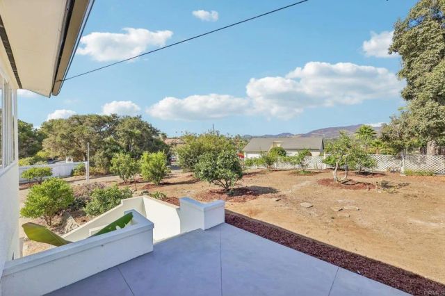 1477 Montgomery Drive, Vista, CA 92084