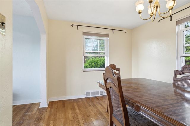 1107 Girard Rd, Whitehall, PA 15227