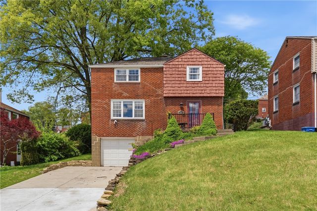 1107 Girard Rd, Whitehall, PA 15227