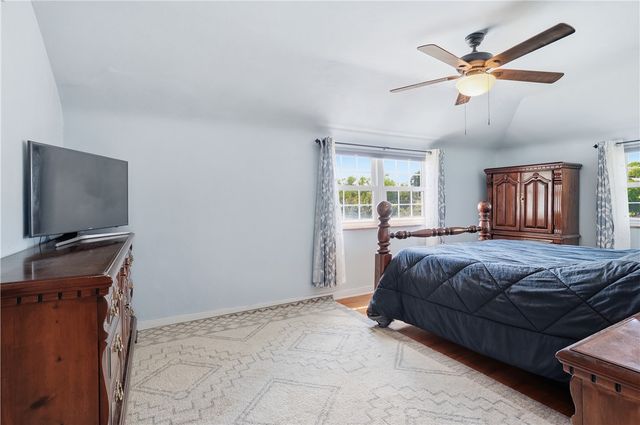 1107 Girard Rd, Whitehall, PA 15227