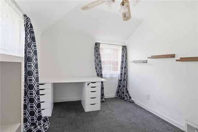 1107 Girard Rd, Whitehall, PA 15227