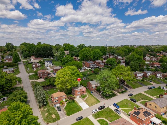 1107 Girard Rd, Whitehall, PA 15227