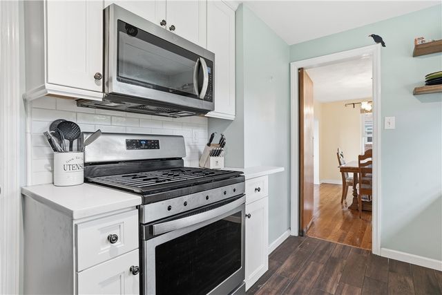 1107 Girard Rd, Whitehall, PA 15227