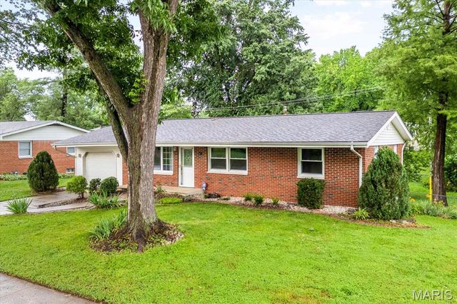 639 Notre Dame Avenue, Edwardsville, IL 62025