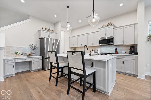 525 Gilder Drive, Carmel, IN 46032