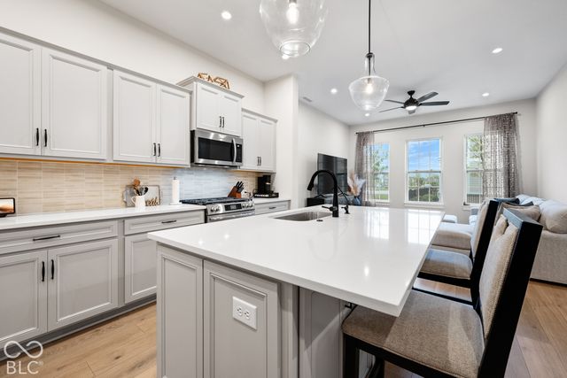 525 Gilder Drive, Carmel, IN 46032
