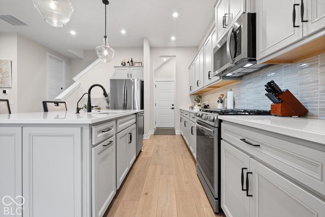 525 Gilder Drive, Carmel, IN 46032