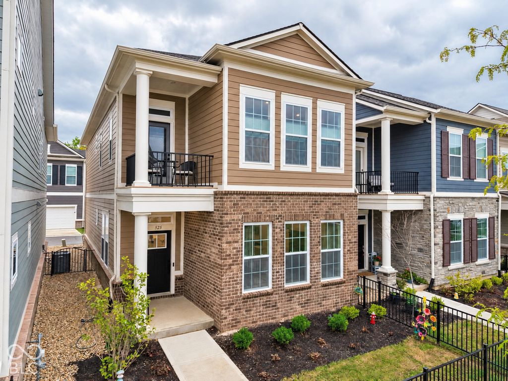 525 Gilder Drive, Carmel, IN 46032