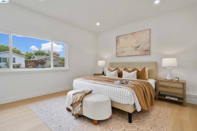 24 Casper St, Milpitas, CA 95035