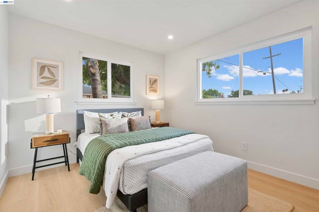 24 Casper St, Milpitas, CA 95035