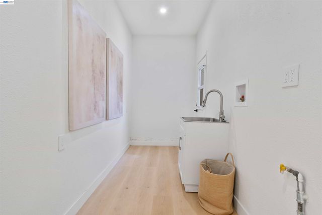 24 Casper St, Milpitas, CA 95035