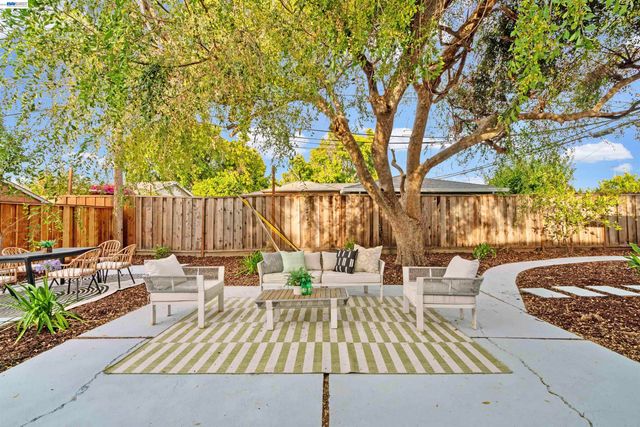 24 Casper St, Milpitas, CA 95035