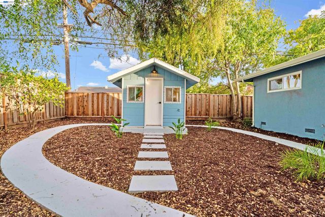 24 Casper St, Milpitas, CA 95035