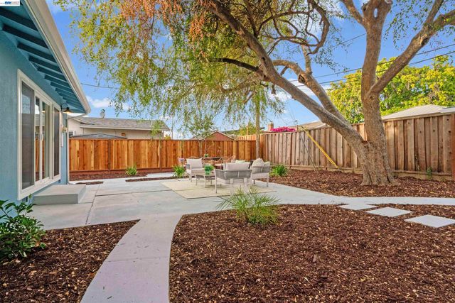 24 Casper St, Milpitas, CA 95035