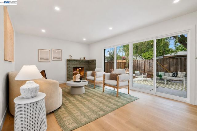 24 Casper St, Milpitas, CA 95035